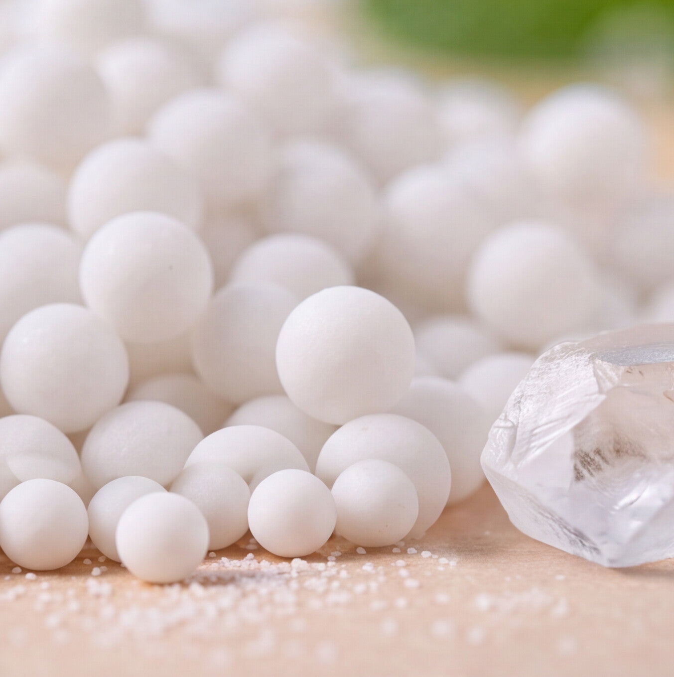 Menthol Dissolving Beads - White