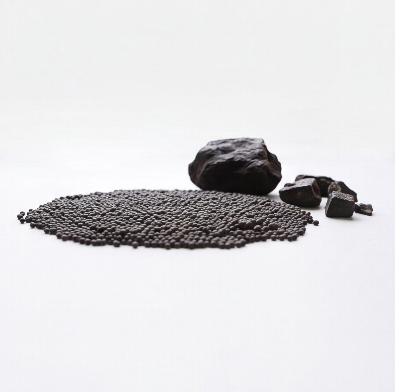Charcoal & Vitamin E Dissolving Beads - Black