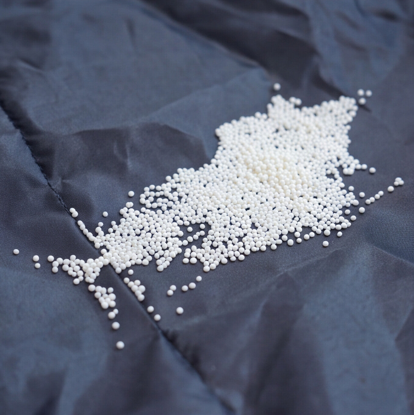 Vitamin E Dissolving Beads - White